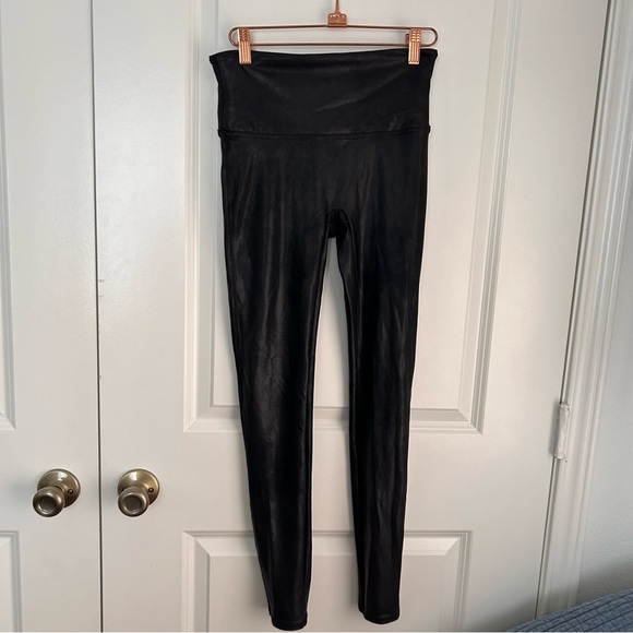 SPANX faux leather sleek smoothing high waisted leggings 2437 - Picture 4 of 8